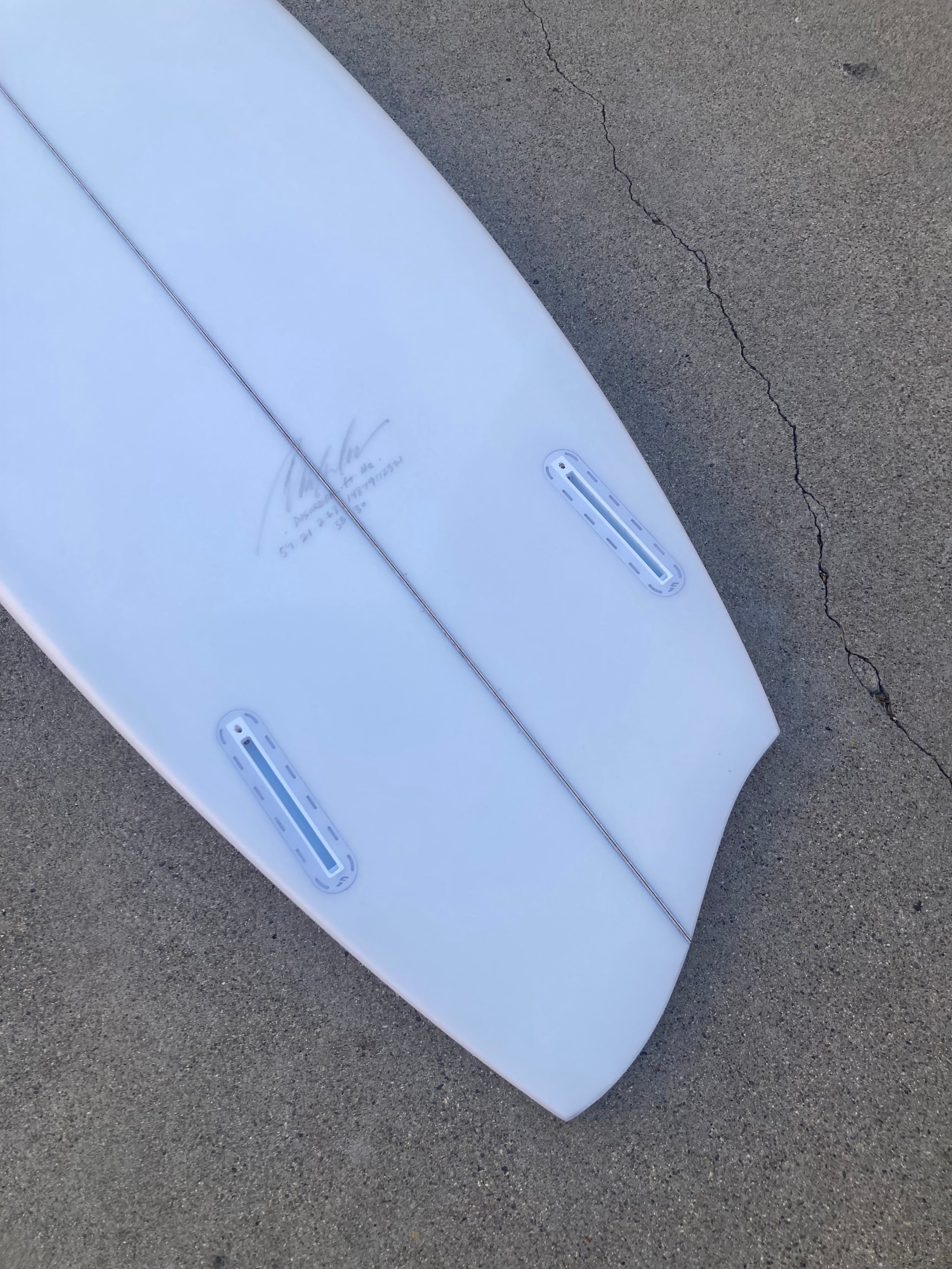 ALBUM Disorder 5'8 非対称ボード　レギュラーフッター　fcs2 ALBUM Disorder 5'8 非対称ボード レギュラーフッター fcs2